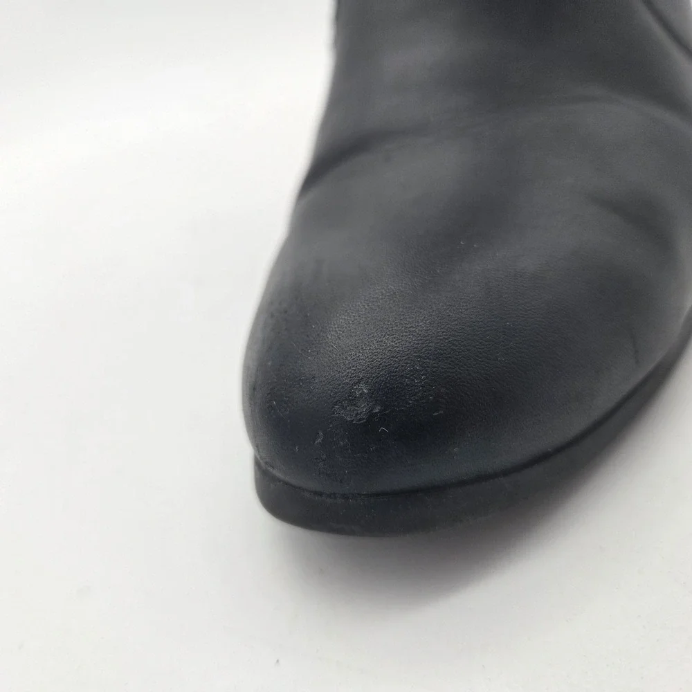 Forever 21 ankle Leather women booties Black size 7 4